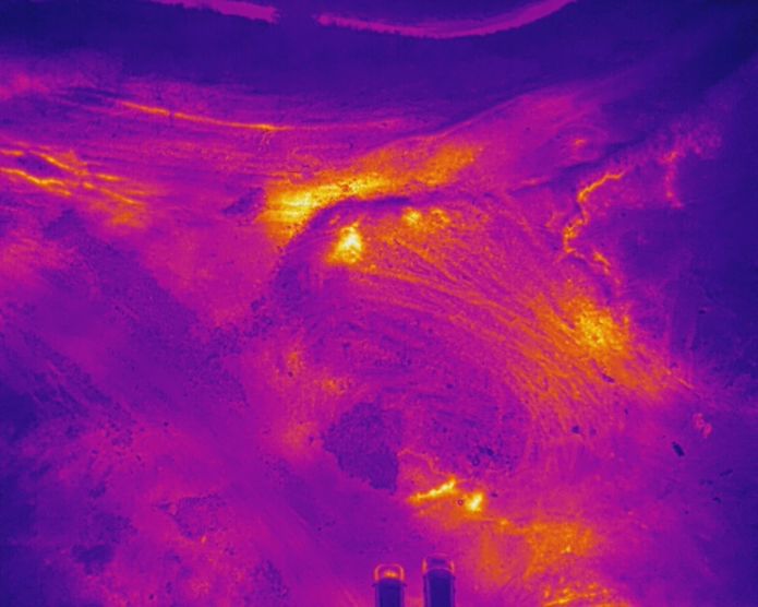 The 3D thermographic measurements were carried out using photogrammetry and laser scanning techniques on a mining waste dump
